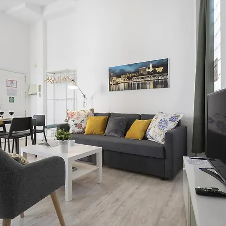 -malagasunapts-souviron Cozy&central Apartment *